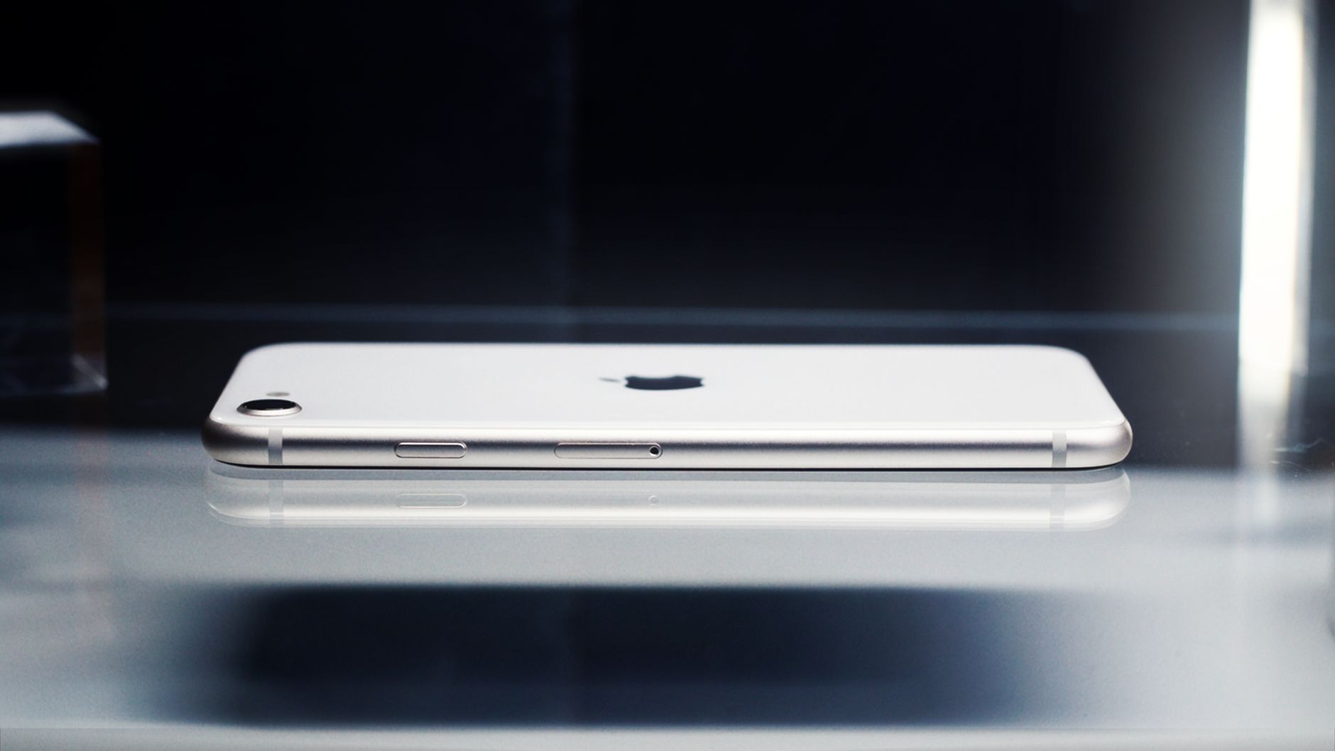 Apple iPhone bends: The Worst Design Flaw Exposed