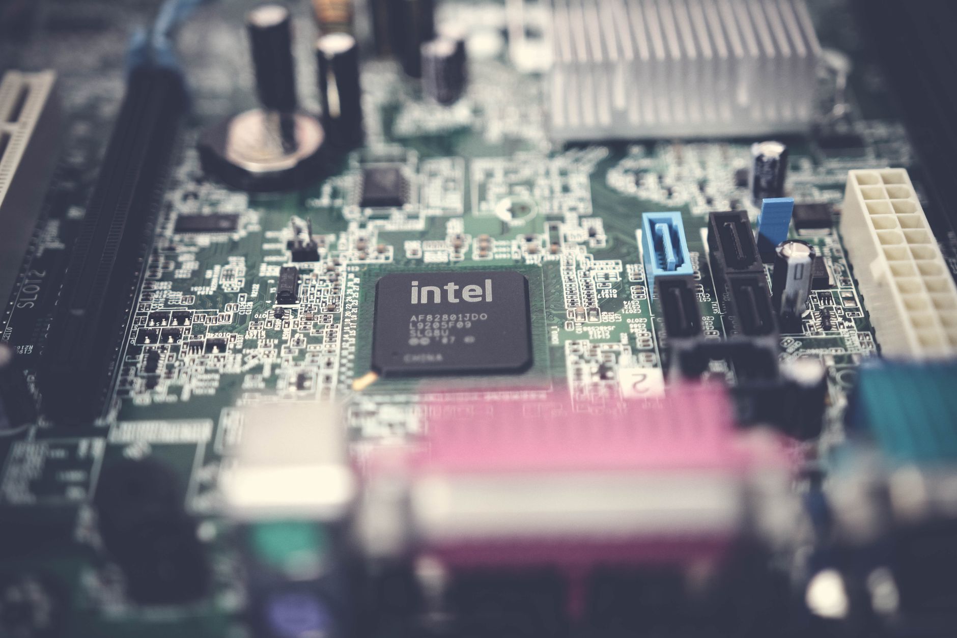 Intel stock tripled: Best proven strategies for growth